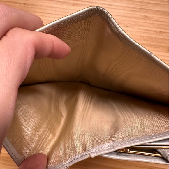 Authentic Chanel Caviar CC wallet in metallic - Picture 11 of 16